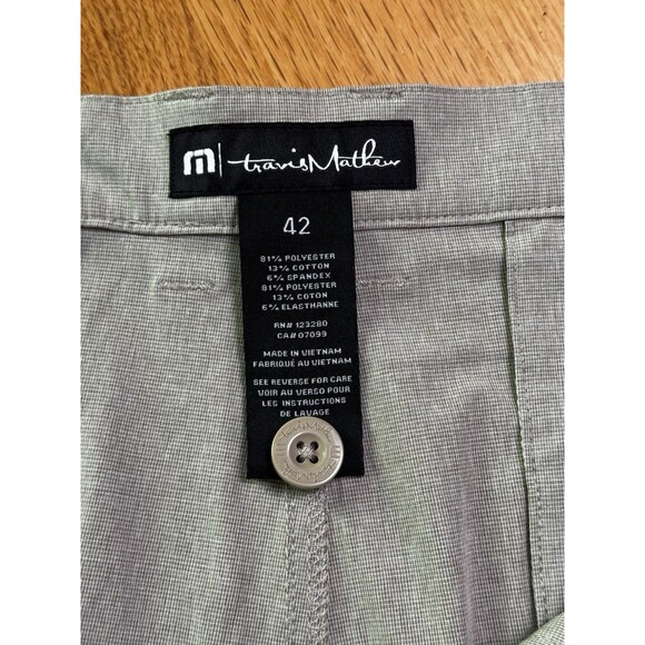 Travis Mathew Men's Beck Shorts Performance Golf 10”  Khaki 1MM208 Size 42 EUC - Picture 3 of 16